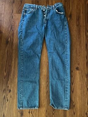 Levi’s Straight Leg Jeans